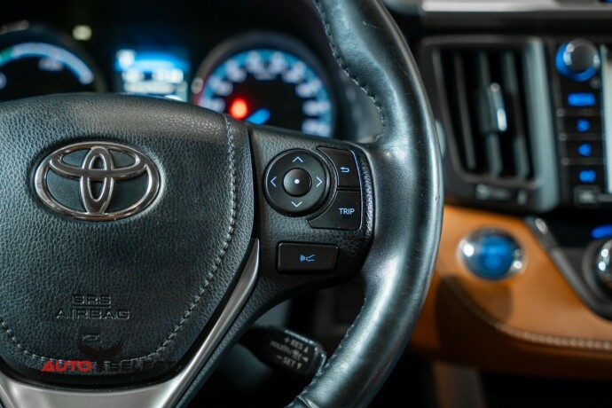 toyota-rav4-elektrisitetbensin-2017-big-32