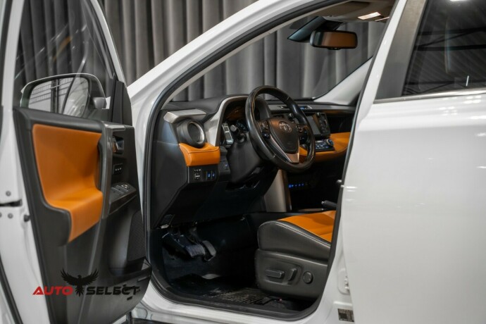 toyota-rav4-elektrisitetbensin-2017-big-20