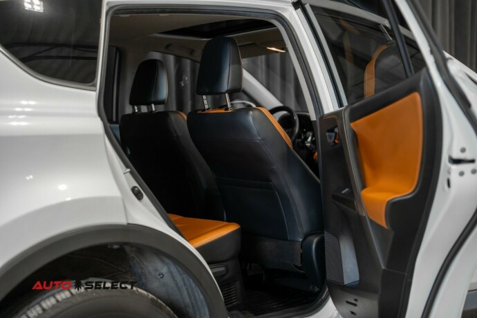 toyota-rav4-elektrisitetbensin-2017-big-13