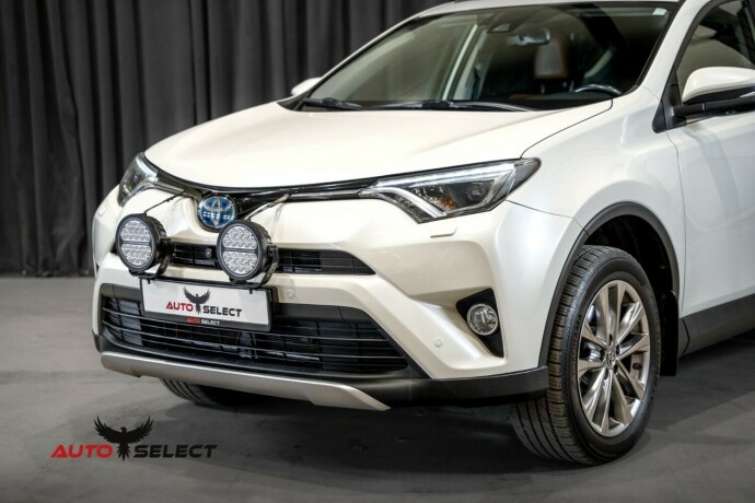 toyota-rav4-elektrisitetbensin-2017-big-6