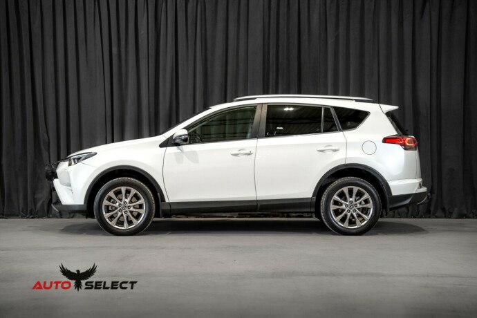 toyota-rav4-elektrisitetbensin-2017-big-7