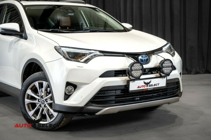 toyota-rav4-elektrisitetbensin-2017-big-1