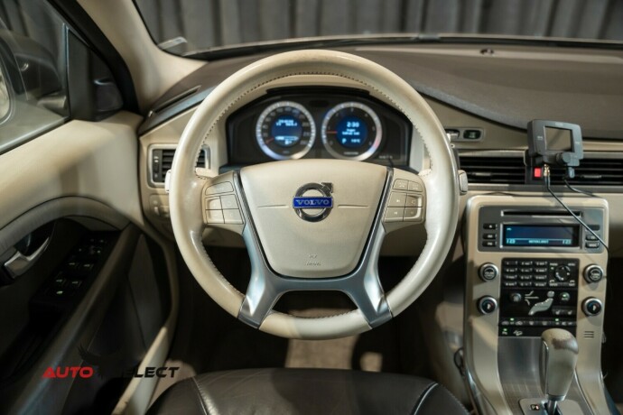 volvo-xc-70-diesel-2010-big-24