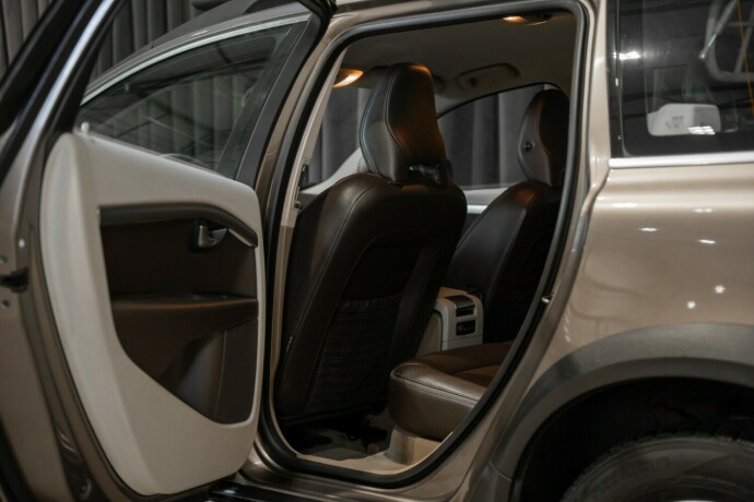 volvo-xc-70-diesel-2010-big-14
