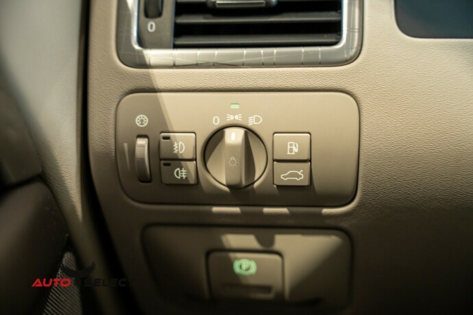 volvo-xc-70-diesel-2010-big-25