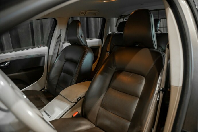 volvo-xc-70-diesel-2010-big-22