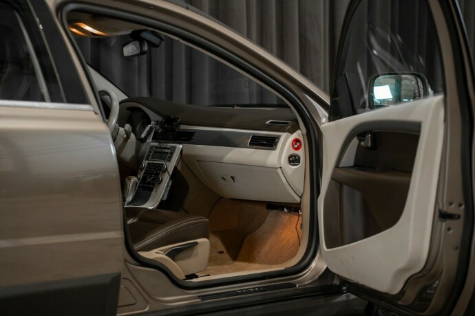 volvo-xc-70-diesel-2010-big-16