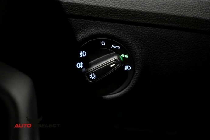 skoda-superb-diesel-2019-big-31