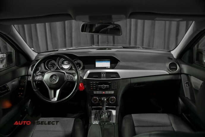mercedes-benz-c-klasse-bensin-2011-big-30