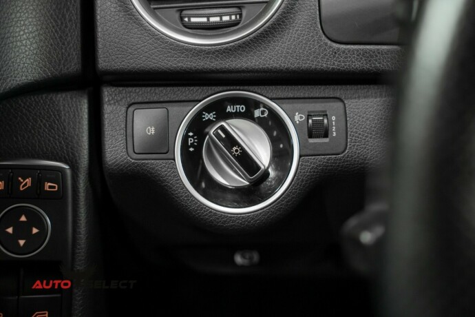 mercedes-benz-c-klasse-bensin-2011-big-26