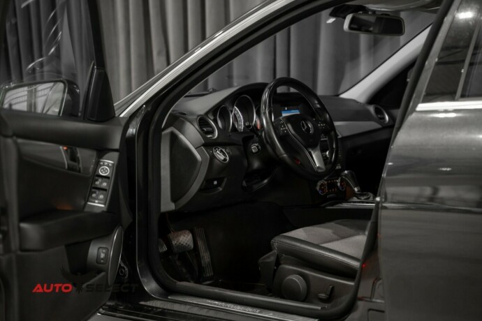 mercedes-benz-c-klasse-bensin-2011-big-20