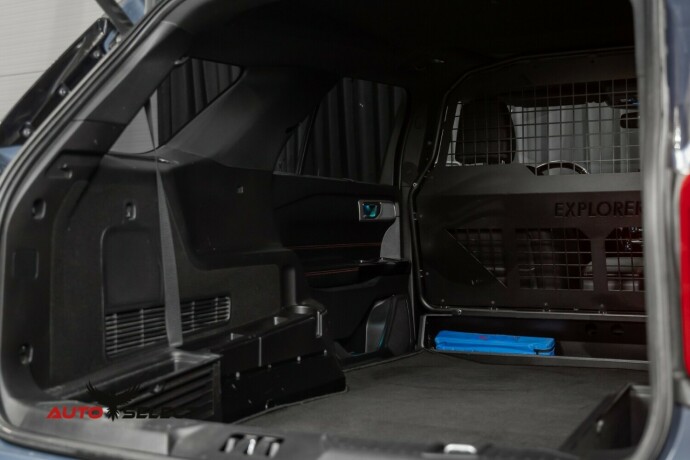 ford-explorer-elektrisitetbensin-2021-big-12