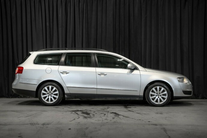 volkswagen-passat-bensin-2010-big-11