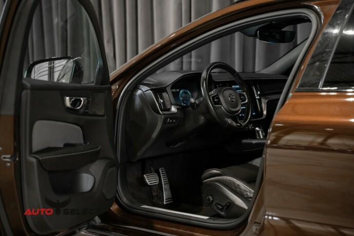 volvo-v60-elektrisitetbensin-2019-big-25