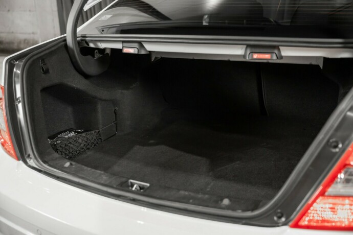 mercedes-benz-c-klasse-bensin-2008-big-13