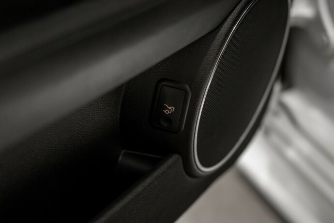 mercedes-benz-c-klasse-bensin-2008-big-32