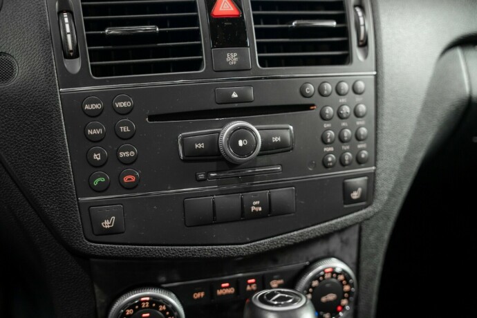mercedes-benz-c-klasse-bensin-2008-big-46