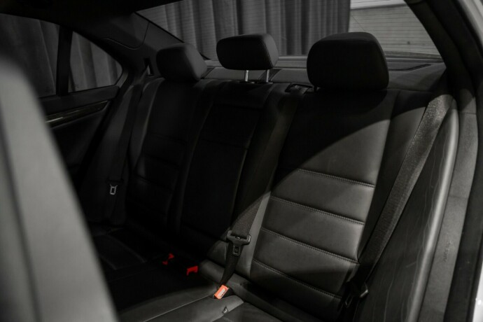 mercedes-benz-c-klasse-bensin-2008-big-28