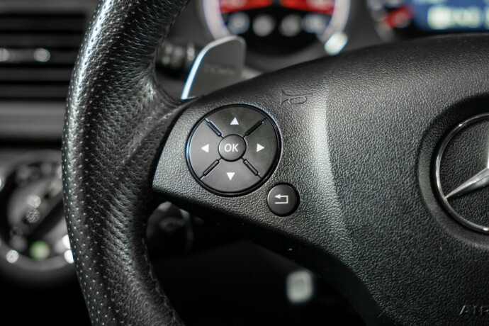mercedes-benz-c-klasse-bensin-2008-big-39