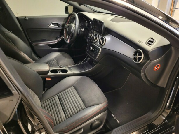 mercedes-benz-cla-bensin-2015-big-17