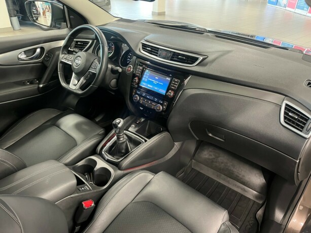 nissan-qashqai-bensin-2017-big-25