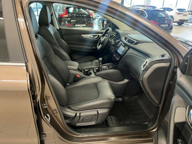 nissan-qashqai-bensin-2017-big-26