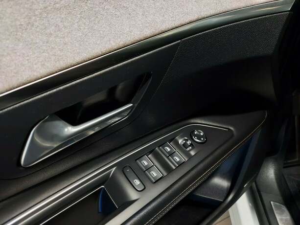 peugeot-3008-elektrisitetbensin-2021-big-26
