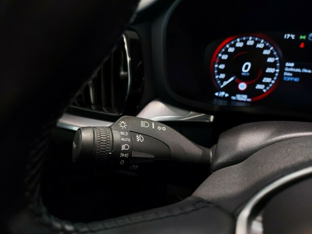 volvo-v60-cross-country-diesel-2020-big-31