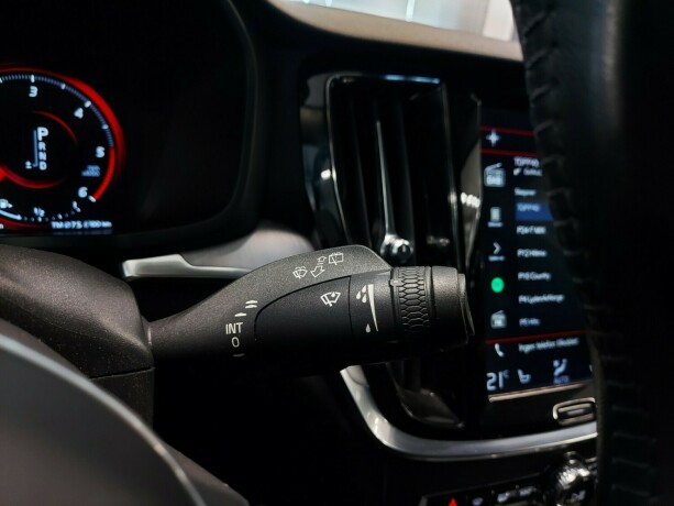 volvo-v60-cross-country-diesel-2020-big-32