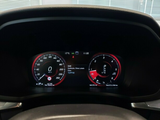 volvo-v60-cross-country-diesel-2020-big-27