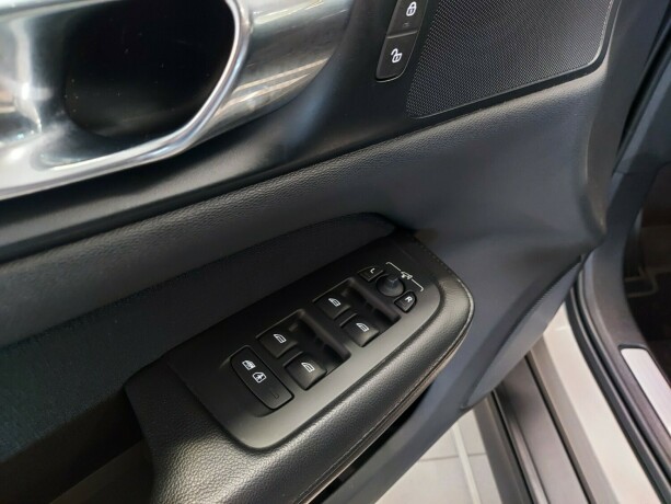 volvo-v60-cross-country-diesel-2020-big-26
