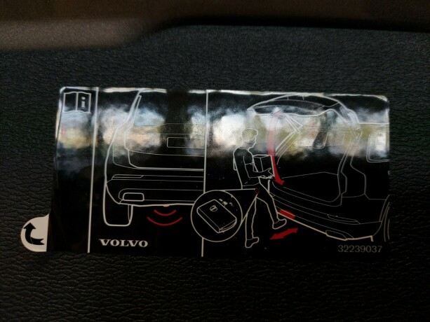 volvo-v60-cross-country-diesel-2020-big-24