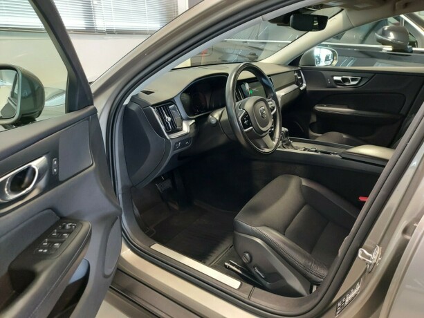 volvo-v60-cross-country-diesel-2020-big-13