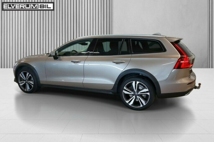volvo-v60-cross-country-diesel-2020-big-4