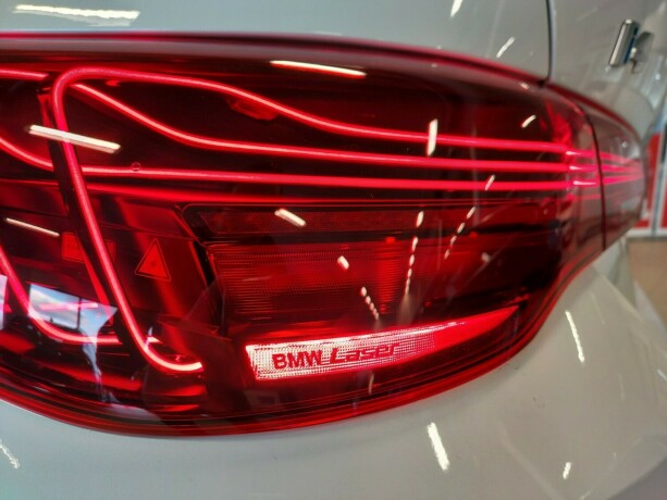 bmw-i4-m50-elektrisitet-2025-big-15