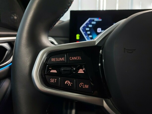 bmw-i4-m50-elektrisitet-2025-big-38
