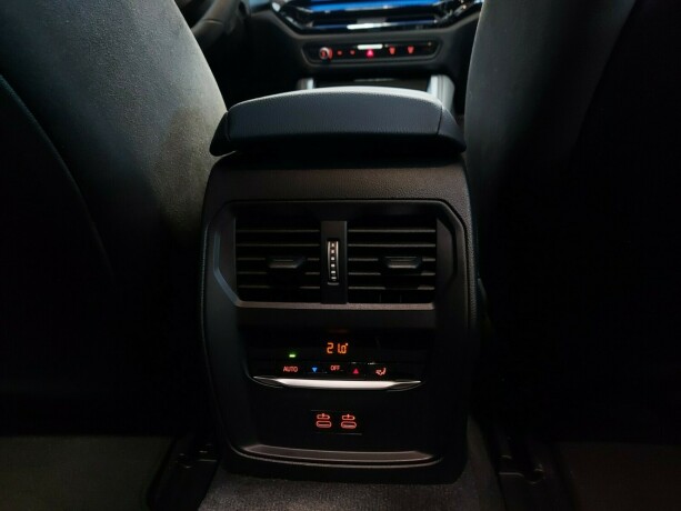bmw-i4-m50-elektrisitet-2025-big-33