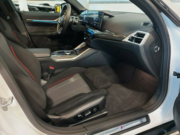 bmw-i4-m50-elektrisitet-2025-big-25