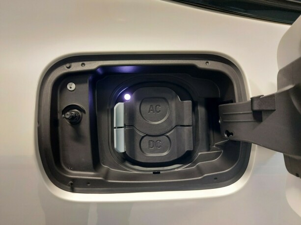 bmw-i4-m50-elektrisitet-2025-big-18