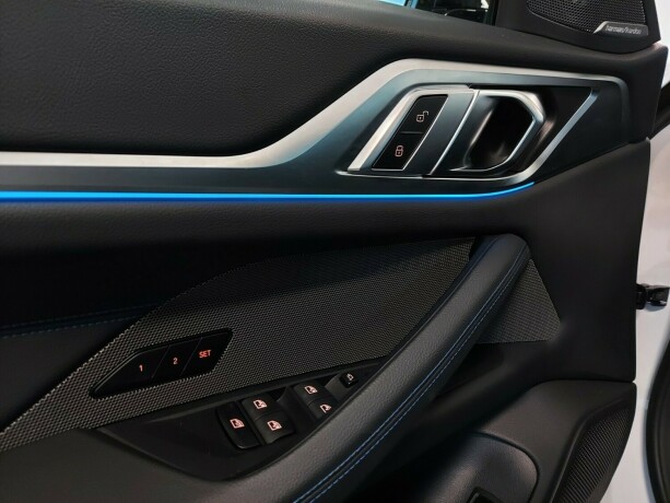 bmw-i4-m50-elektrisitet-2025-big-36
