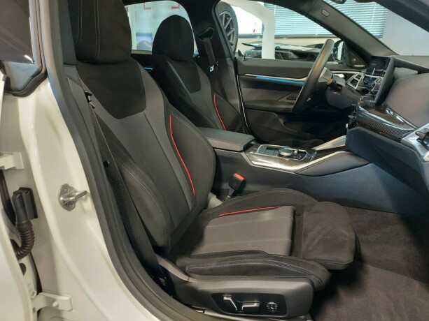 bmw-i4-m50-elektrisitet-2025-big-26