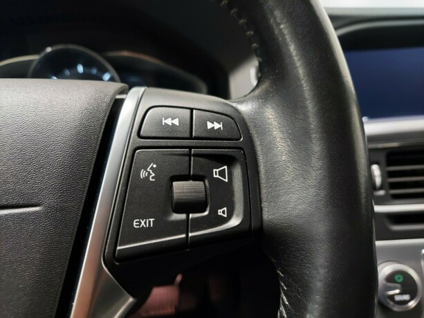 volvo-v60-diesel-2017-big-28