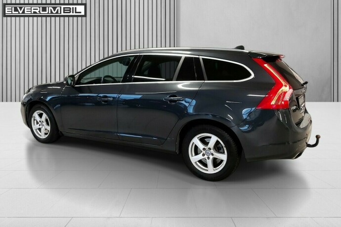 volvo-v60-diesel-2017-big-4