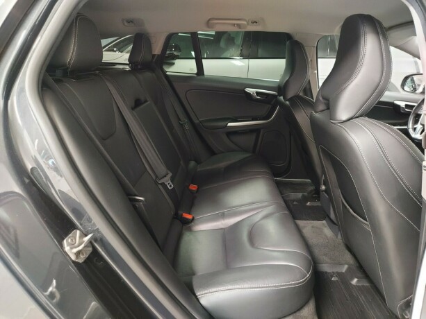 volvo-v60-diesel-2017-big-22