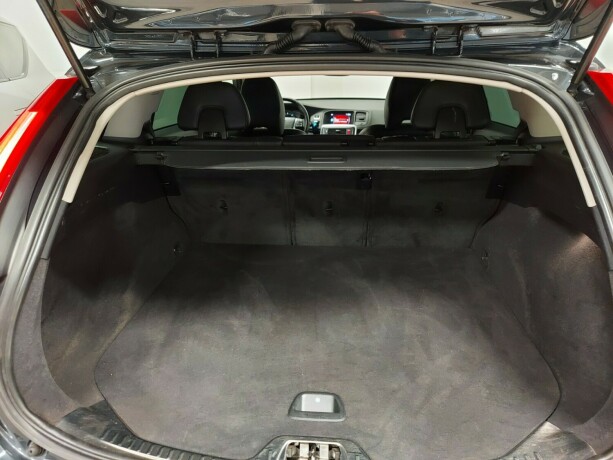 volvo-v60-diesel-2017-big-24