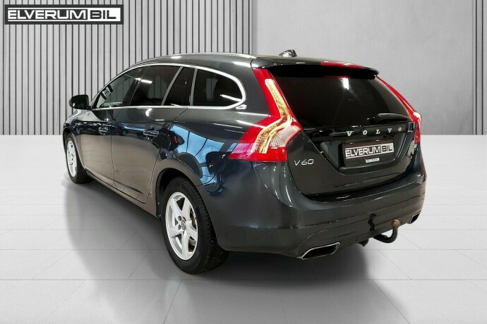volvo-v60-diesel-2017-big-6