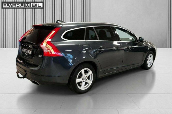 volvo-v60-diesel-2017-big-9