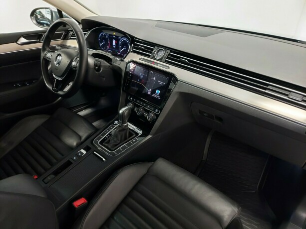 volkswagen-passat-alltrack-diesel-2019-big-19