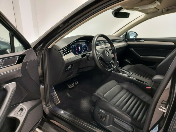 volkswagen-passat-alltrack-diesel-2019-big-13