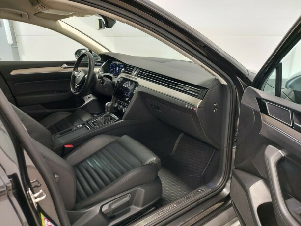 volkswagen-passat-alltrack-diesel-2019-big-17